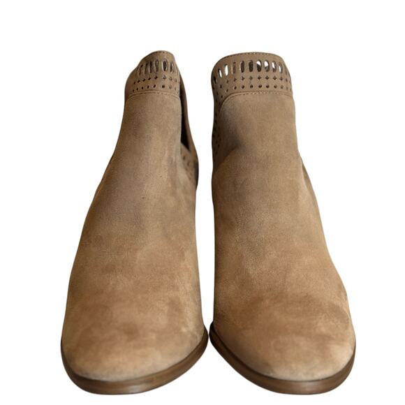 Vince Camuto Fileana French Taupe Split Shaft Laser Cut-Out Ankle Boots Size 9 - Picture 5 of 8